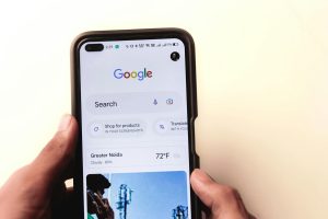 Người dùng Android truy cập phiên bản web trên điện thoại